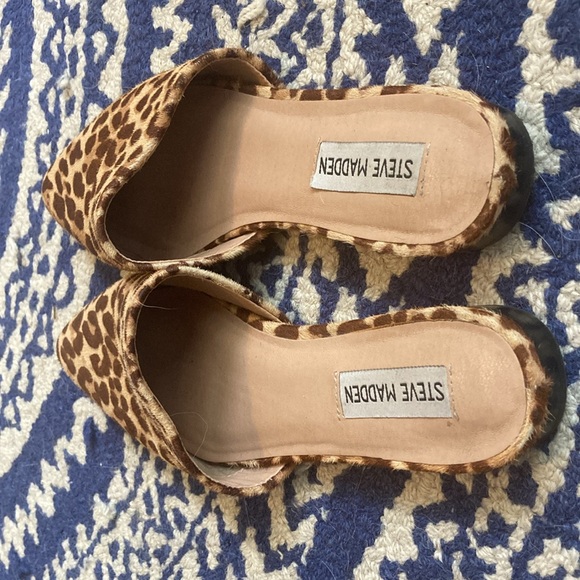 Steve Madden Leopard Flats - Picture 3 of 5